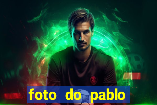 foto do pablo vittar com a camisa do fluminense